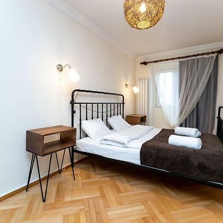 Wehost Cosy Apartment Tbilisi Ngoại thất bức ảnh