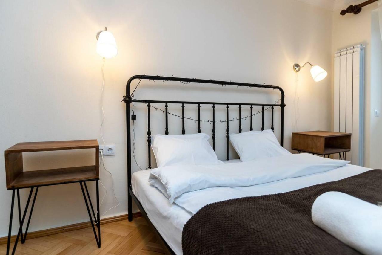 Wehost Cosy Apartment Tbilisi Ngoại thất bức ảnh